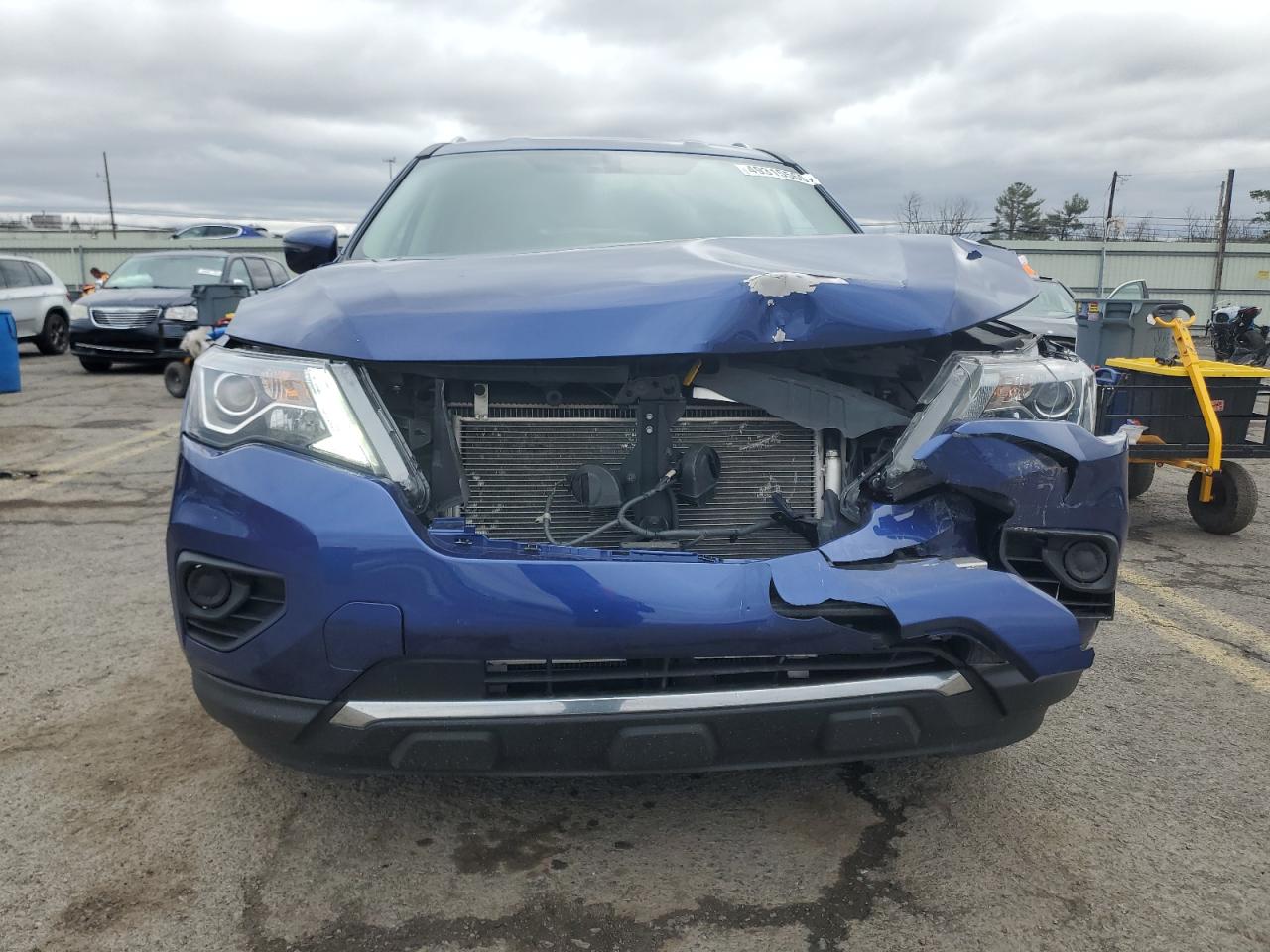 2018 Nissan Pathfinder - Image 5