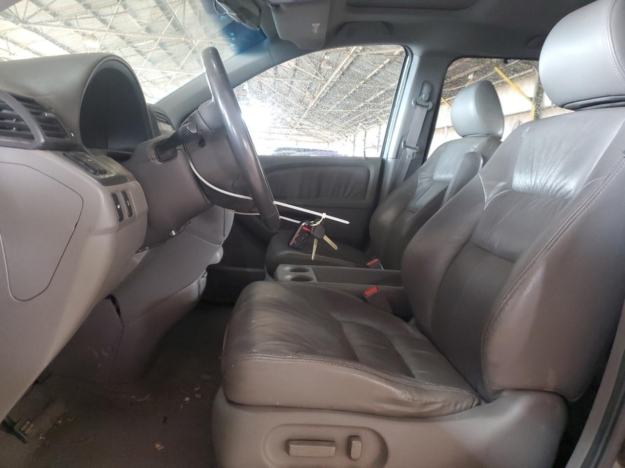 2010 Honda Odyssey - Image 7