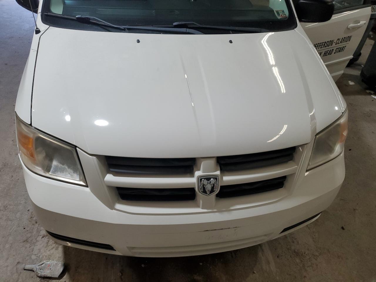 2010 Dodge Caravan - Image 12