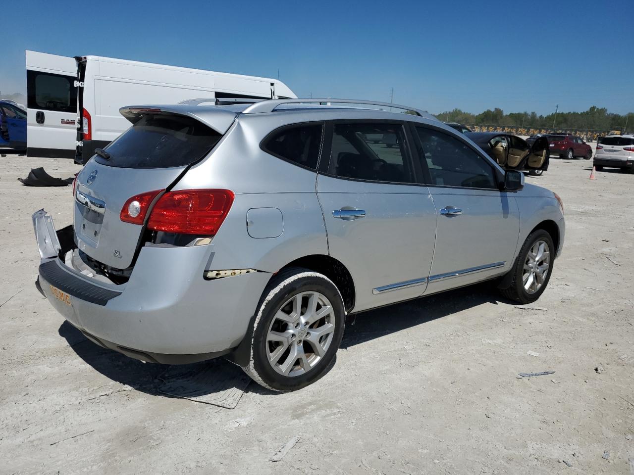 2012 Nissan Rogue - Image 3