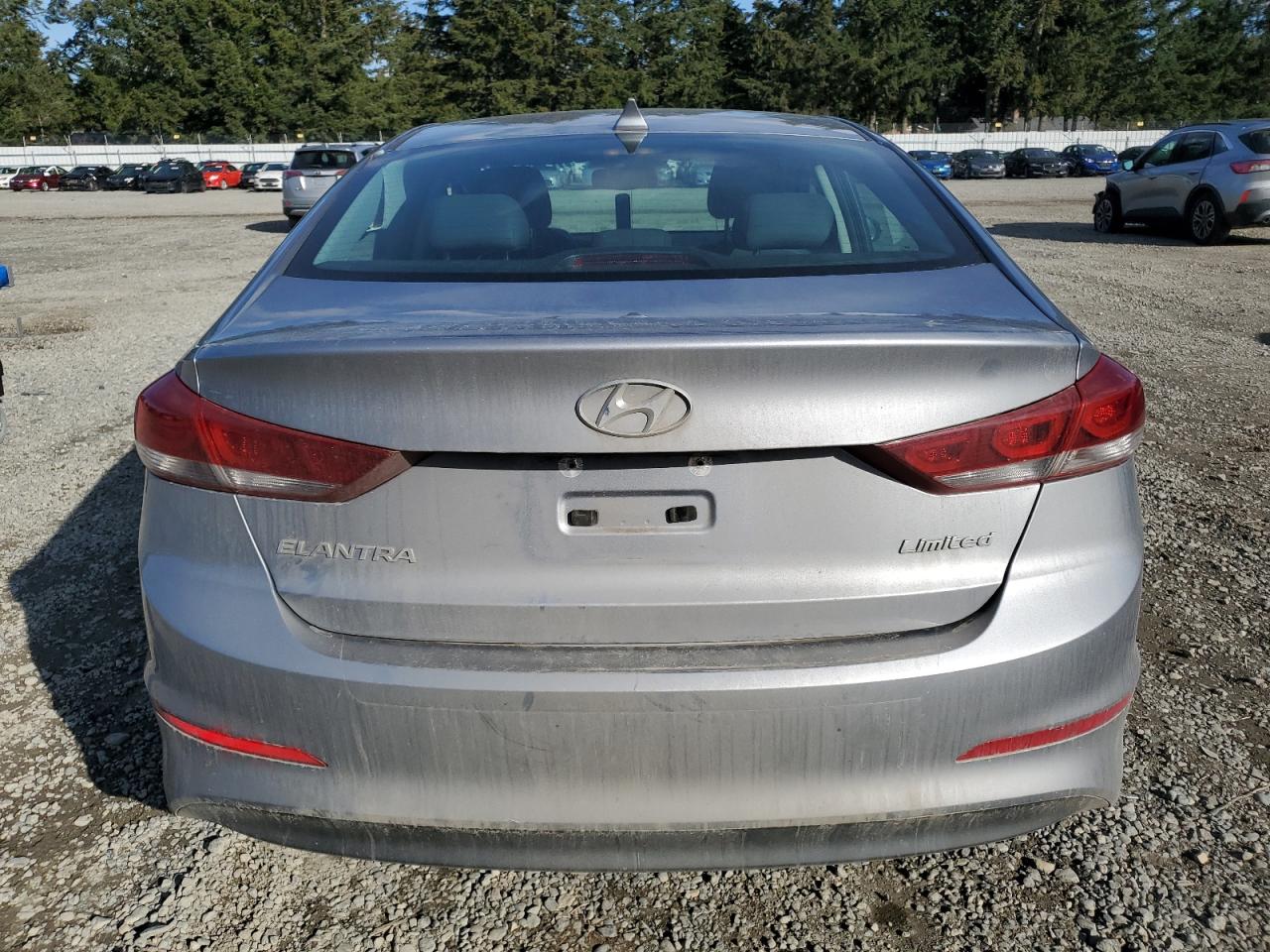 2017 Hyundai Elantra - Image 6