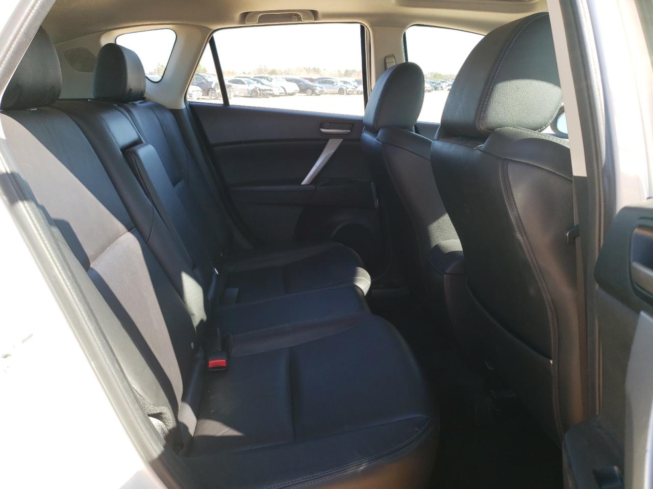 2013 Mazda 3 - Image 10