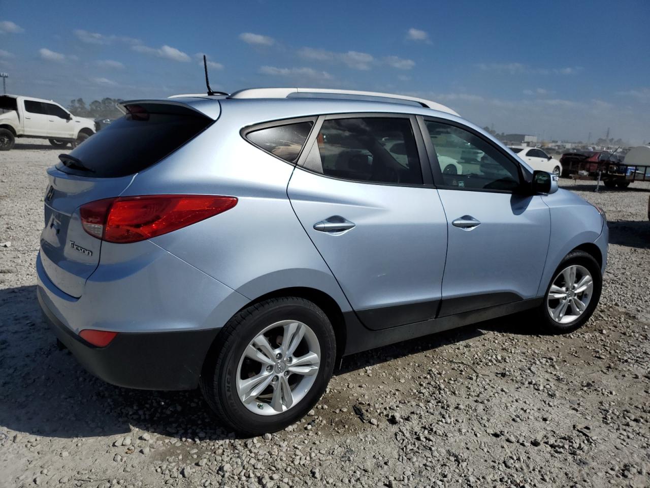 2012 Hyundai Tucson - Image 3