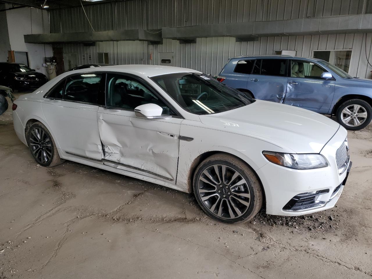 2020 Lincoln Continental - Image 4