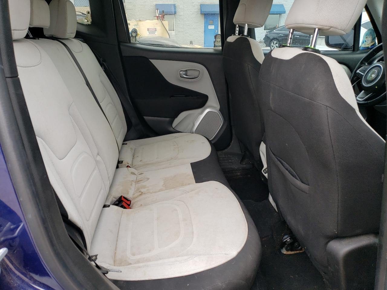 2018 Jeep Renegade - Image 11
