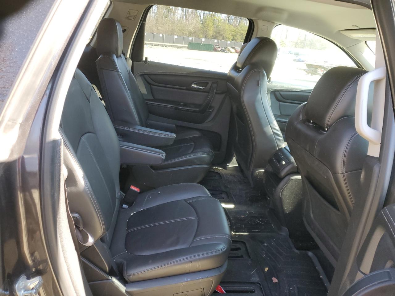 2016 Chevrolet Traverse - Image 11