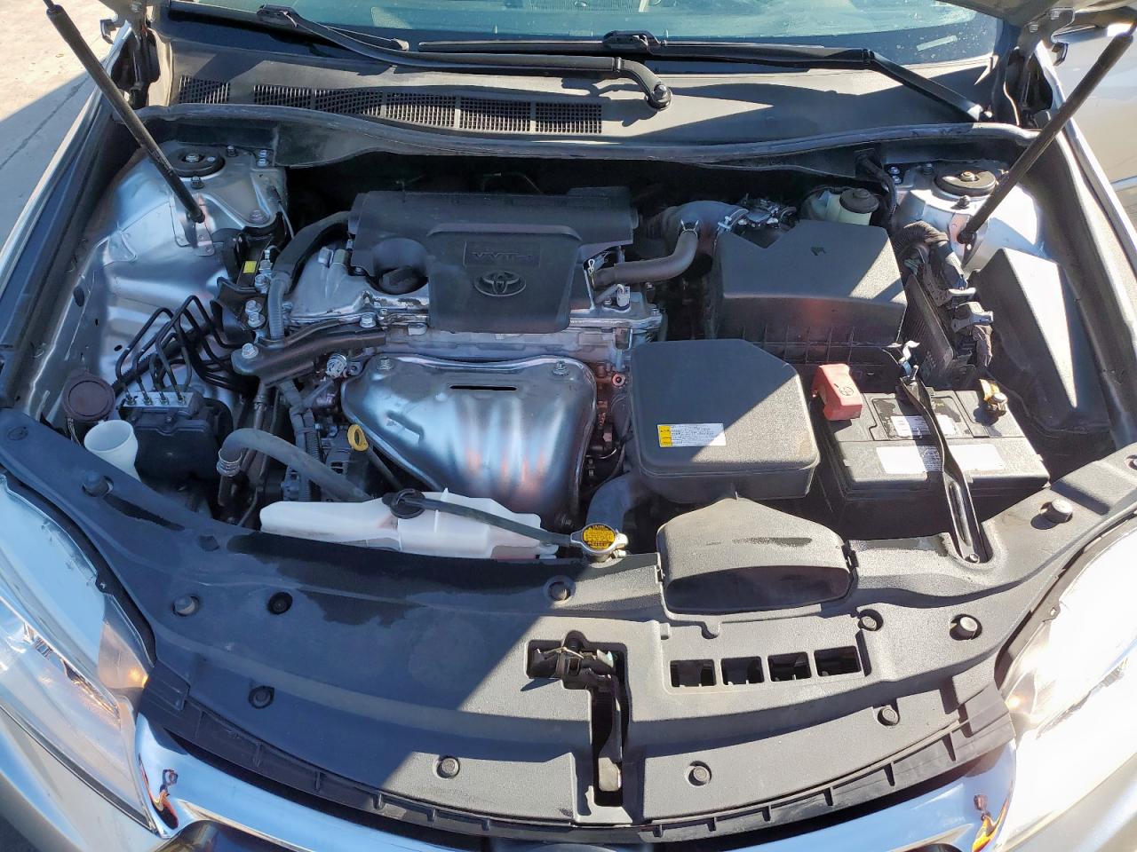 2015 Toyota Camry - Image 11