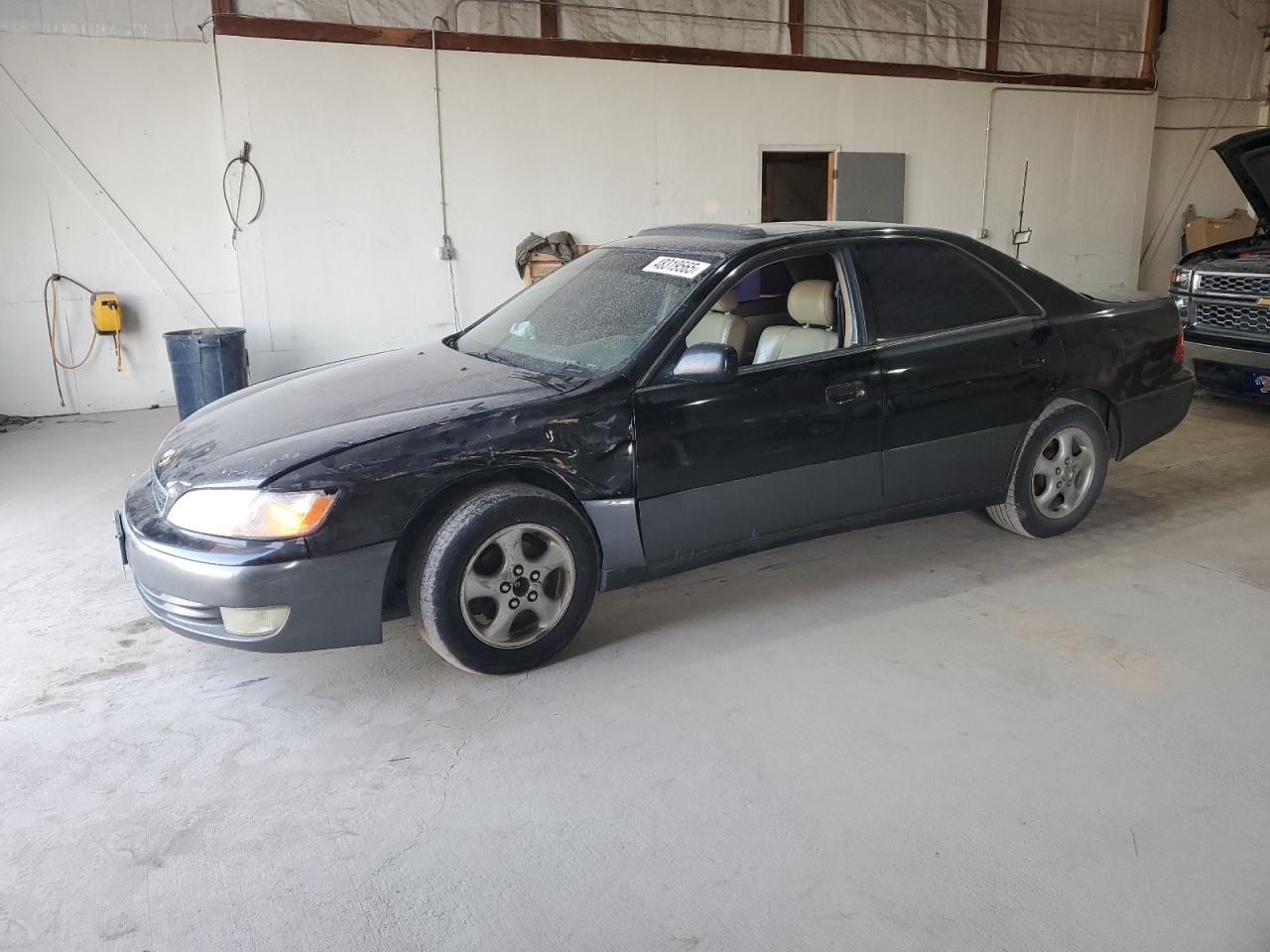 1997 Lexus ES - Image 1