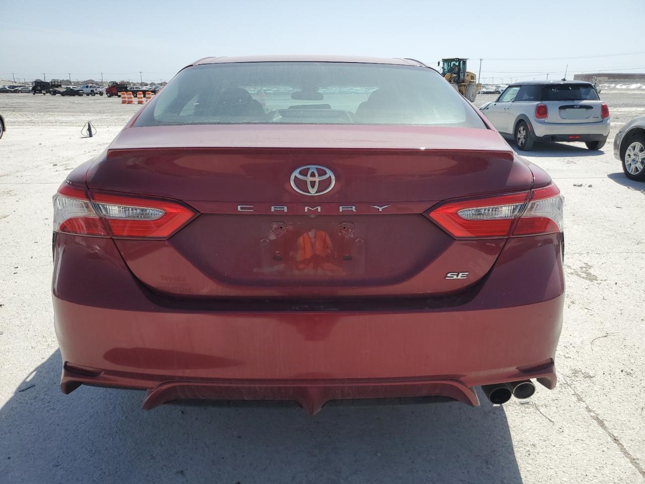 4T1B11HK9JU639890 TOYOTA CAMRY 2018