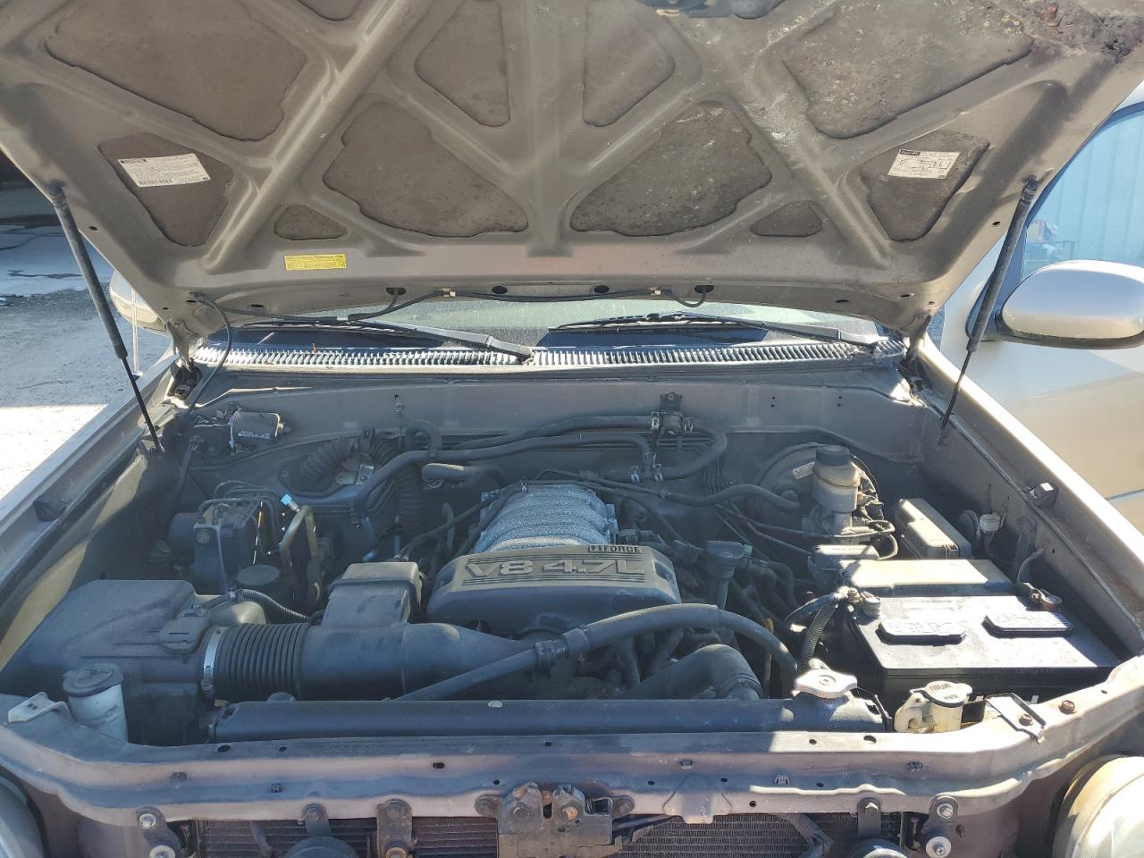 2003 Toyota Sequoia - Image 12