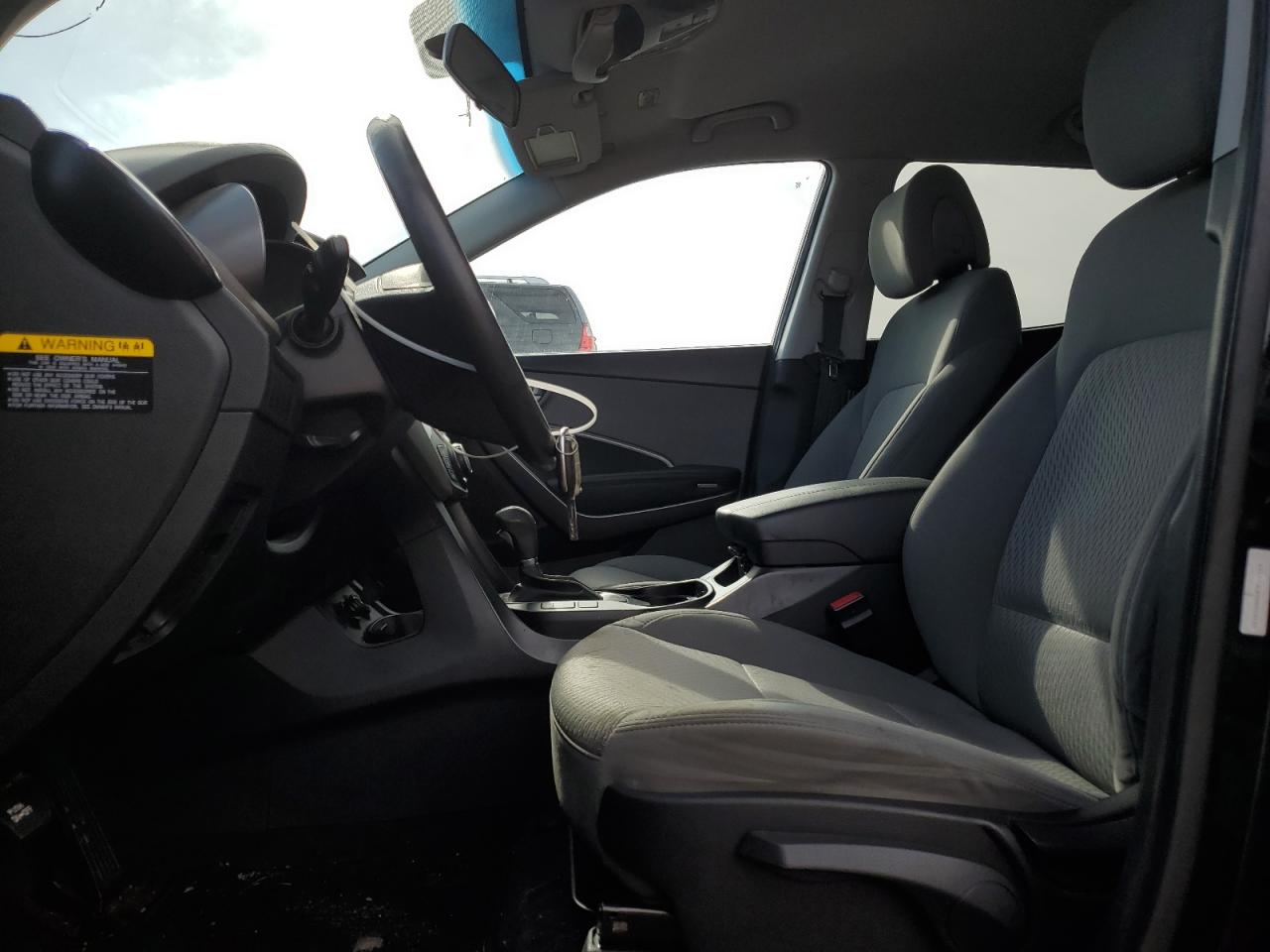 2016 Hyundai Santa Fe - Image 7