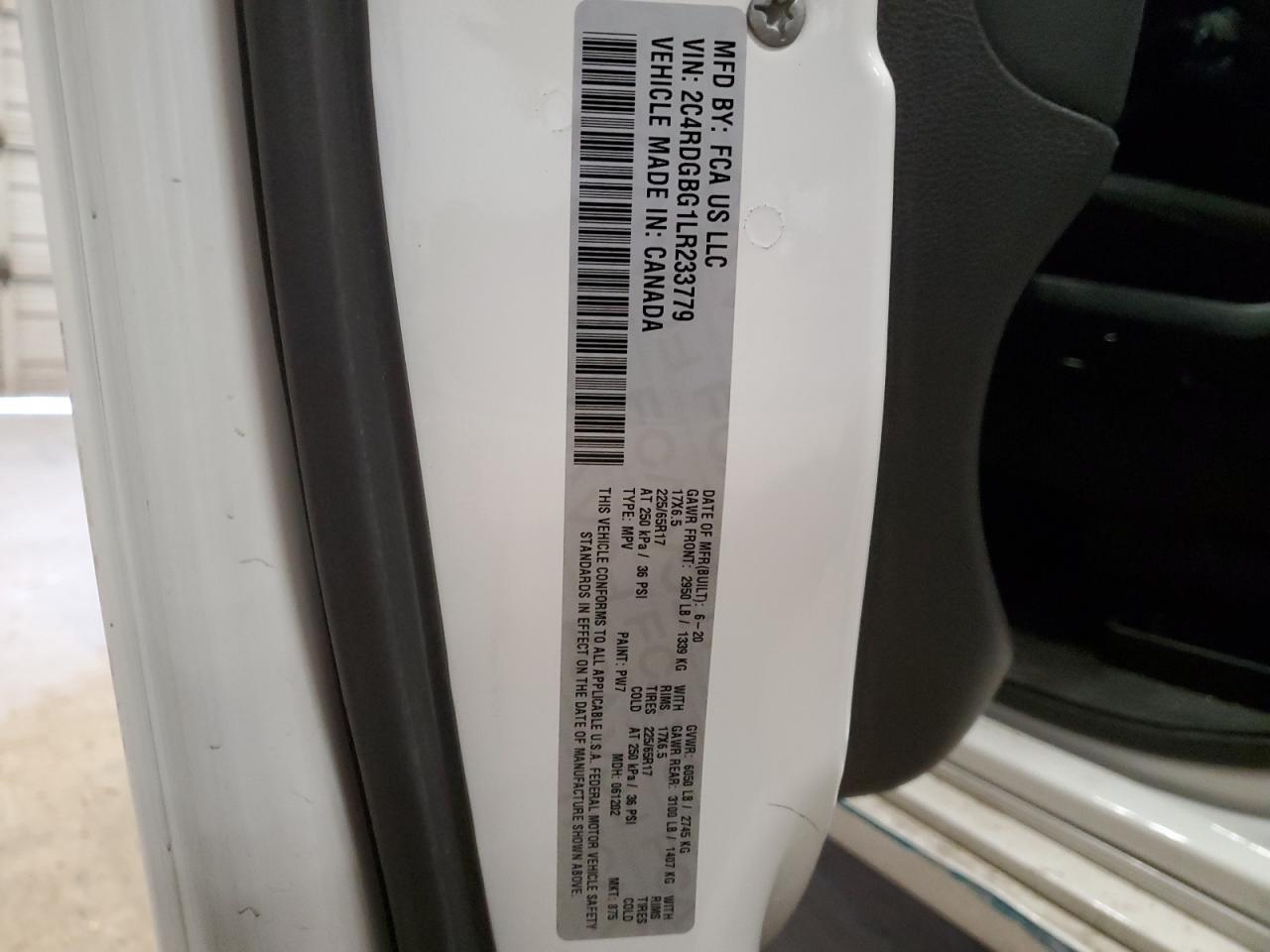 2020 Dodge Caravan - Image 15