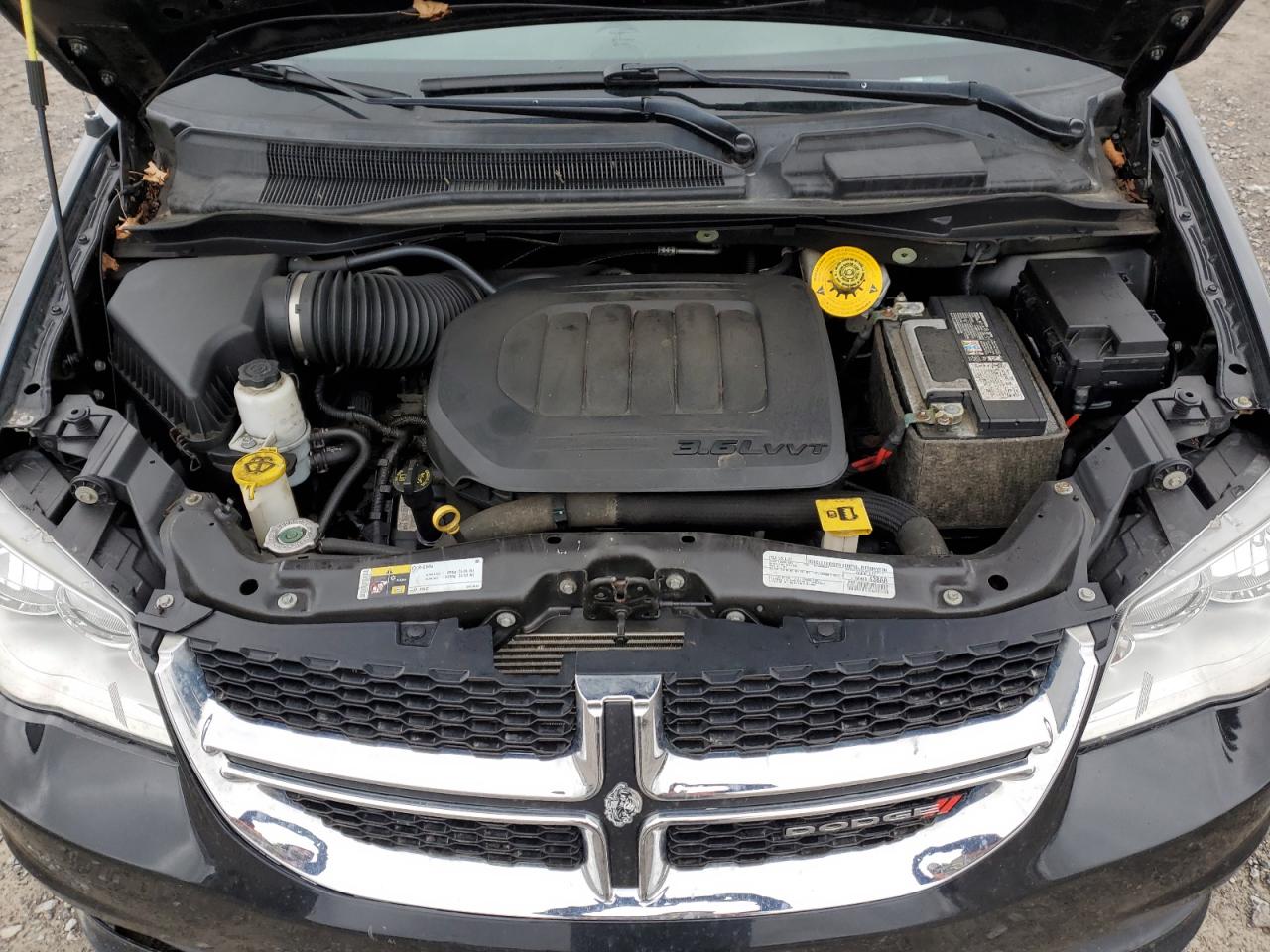 2019 Dodge Caravan - Image 13