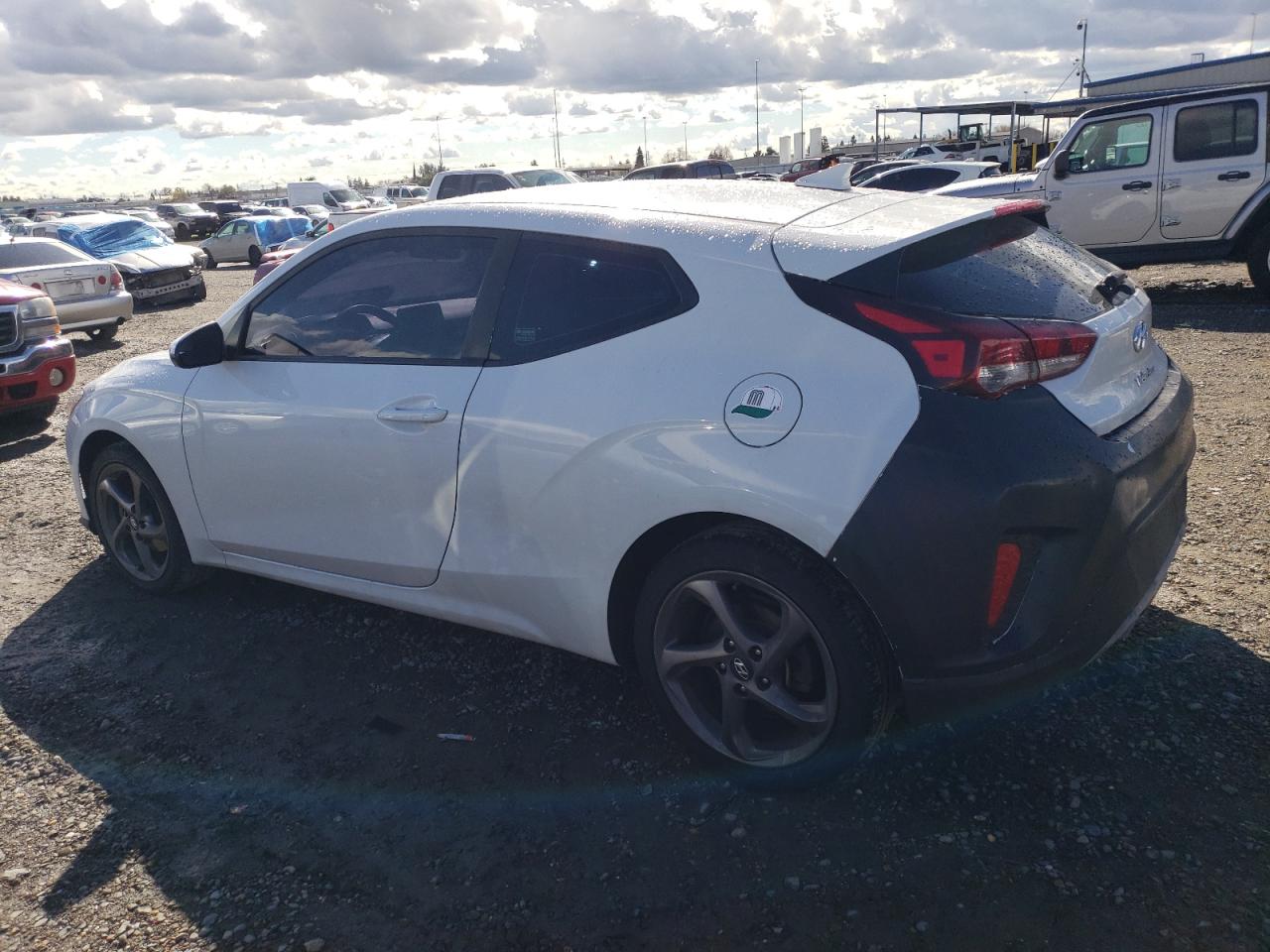2020 Hyundai Veloster - Image 2
