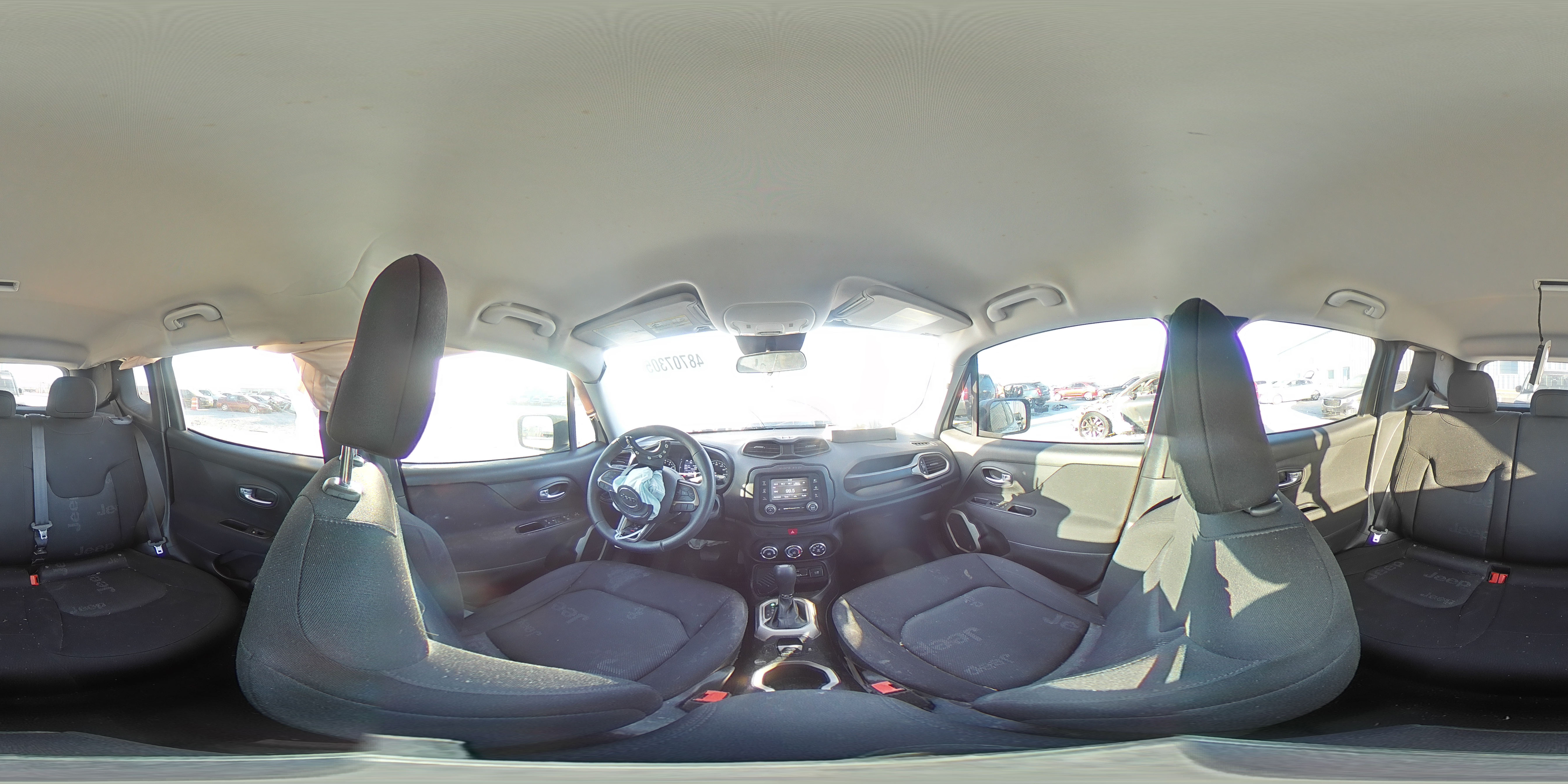 2017 Jeep Renegade - Image 13