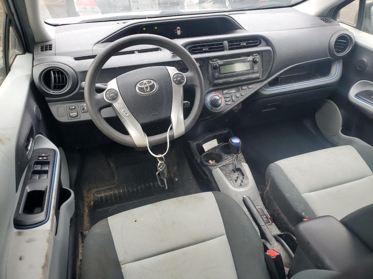 2013 Toyota Prius - Image 8