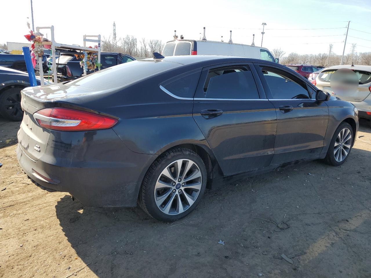2020 Ford Fusion - Image 3