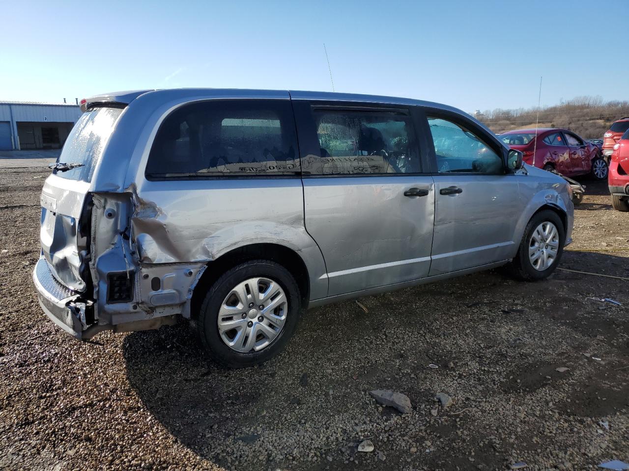 2019 Dodge Caravan - Image 3