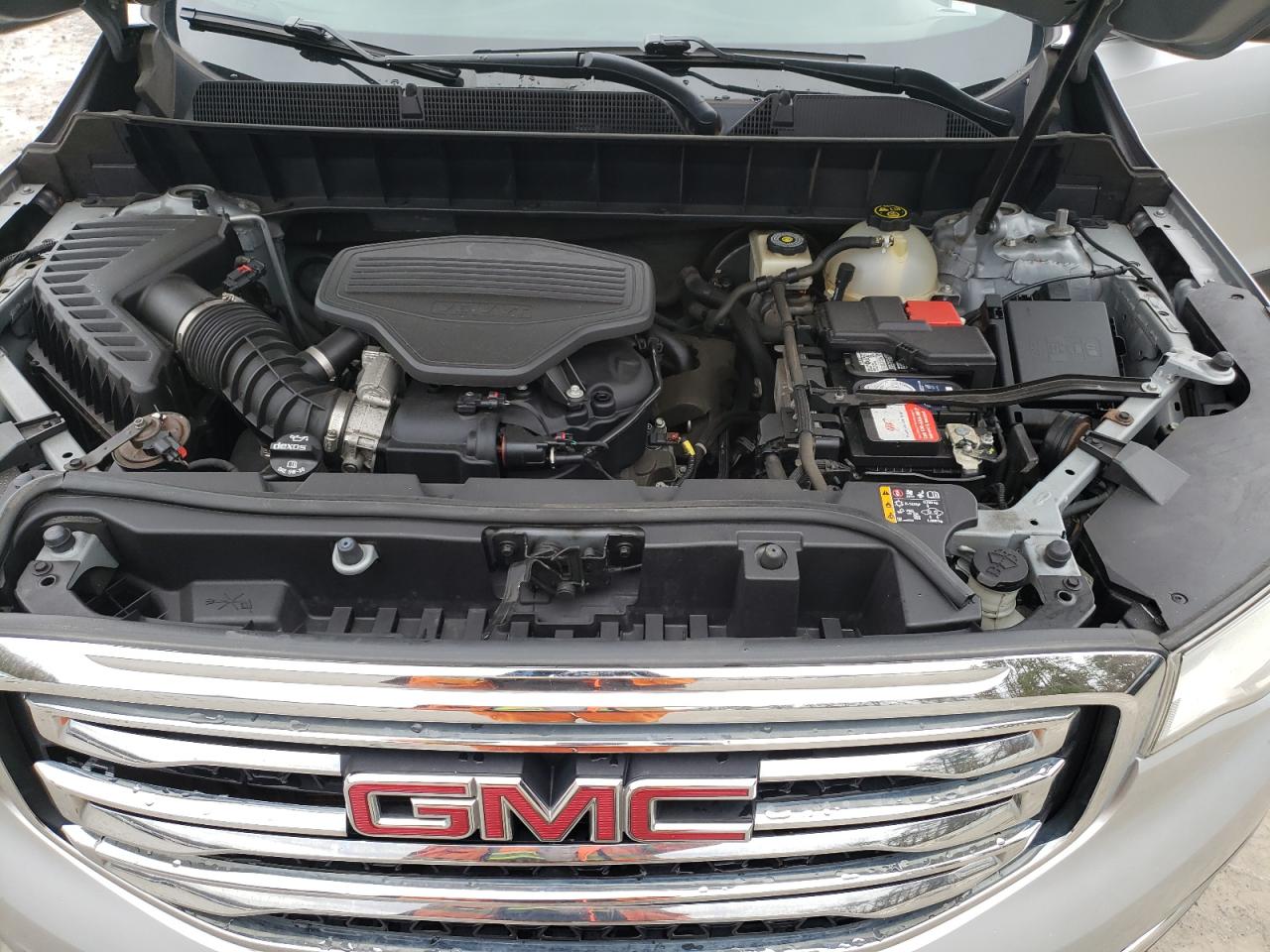 2018 GMC Acadia - Image 12