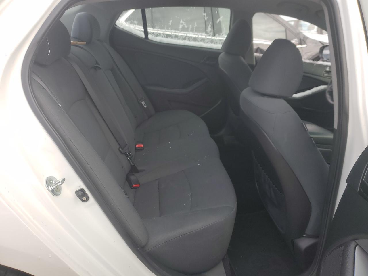 2015 Kia Optima - Image 10