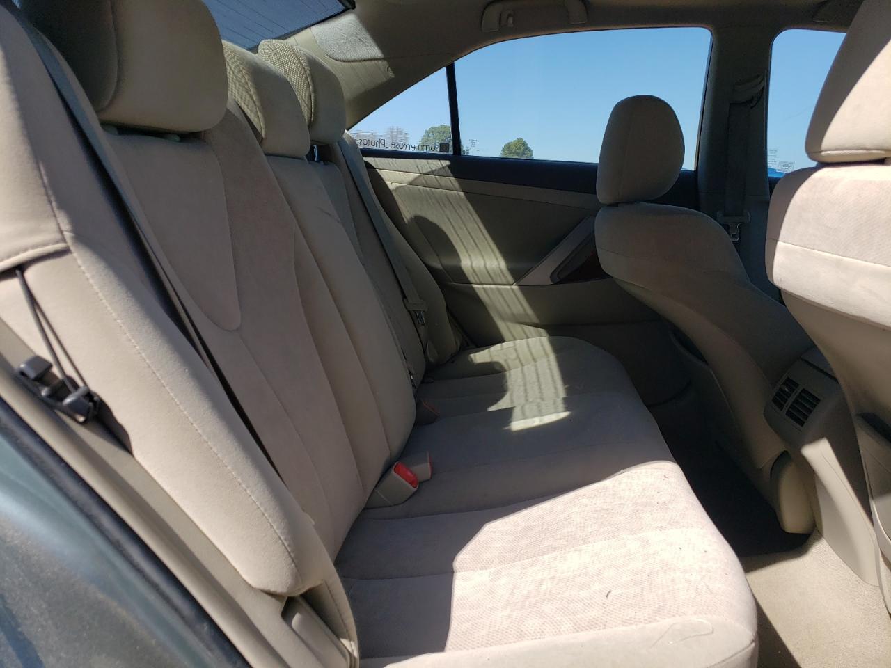 2011 Toyota Camry - Image 10