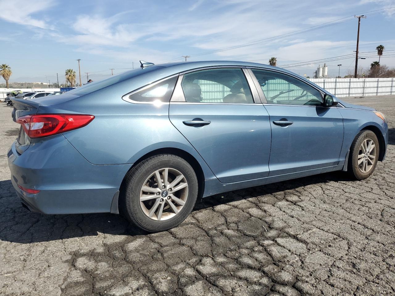 2017 Hyundai Sonata - Image 3