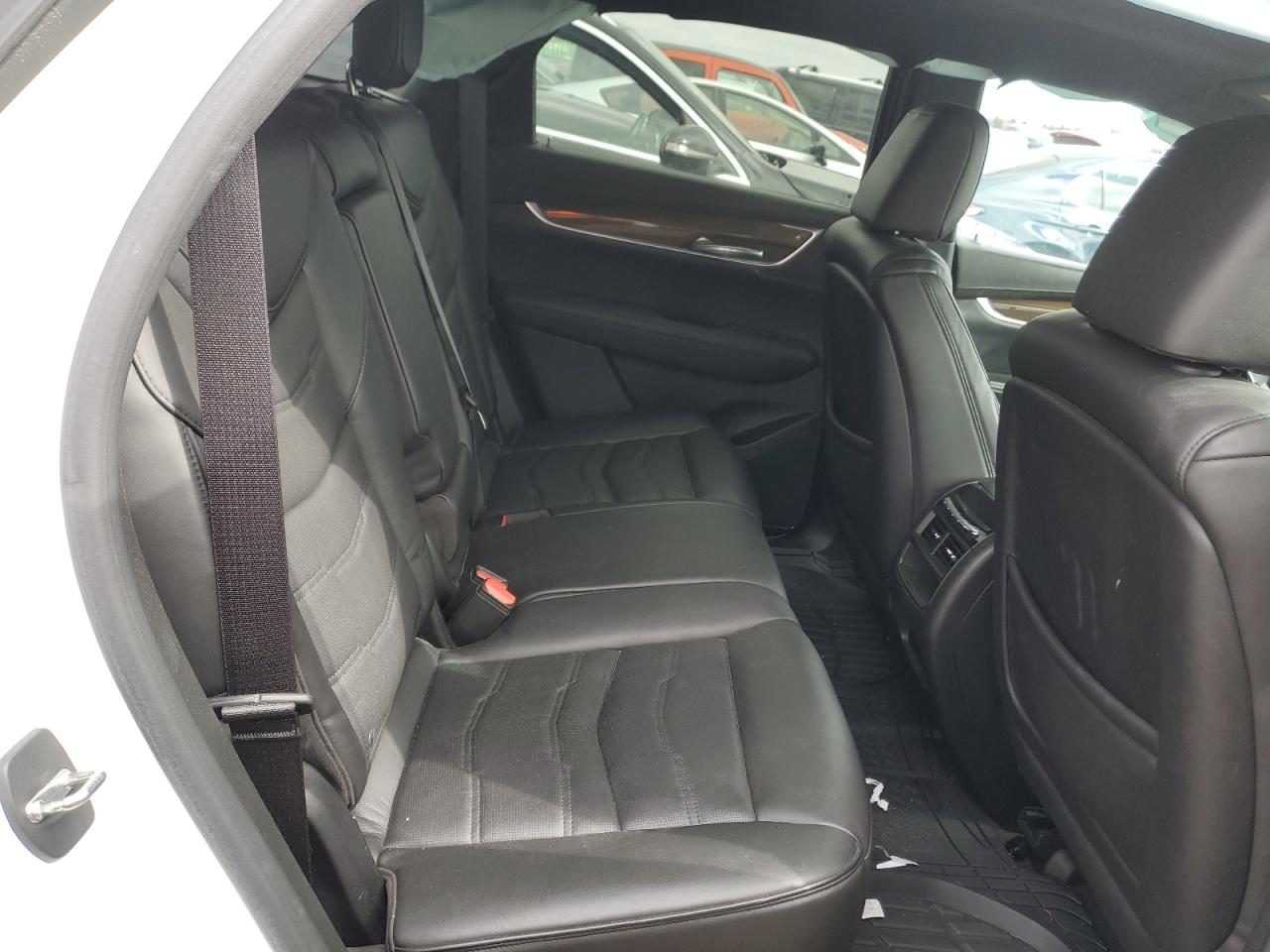 2017 Cadillac Xt5 Platinum VIN: 1GYKNFRSXHZ221365 Lot: 50018785