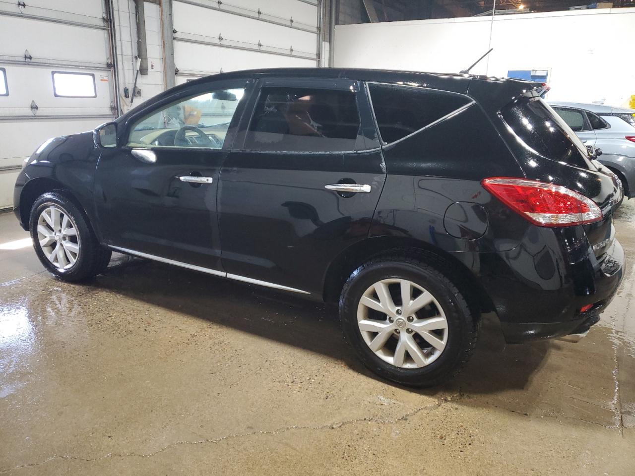 2012 Nissan Murano - Image 2