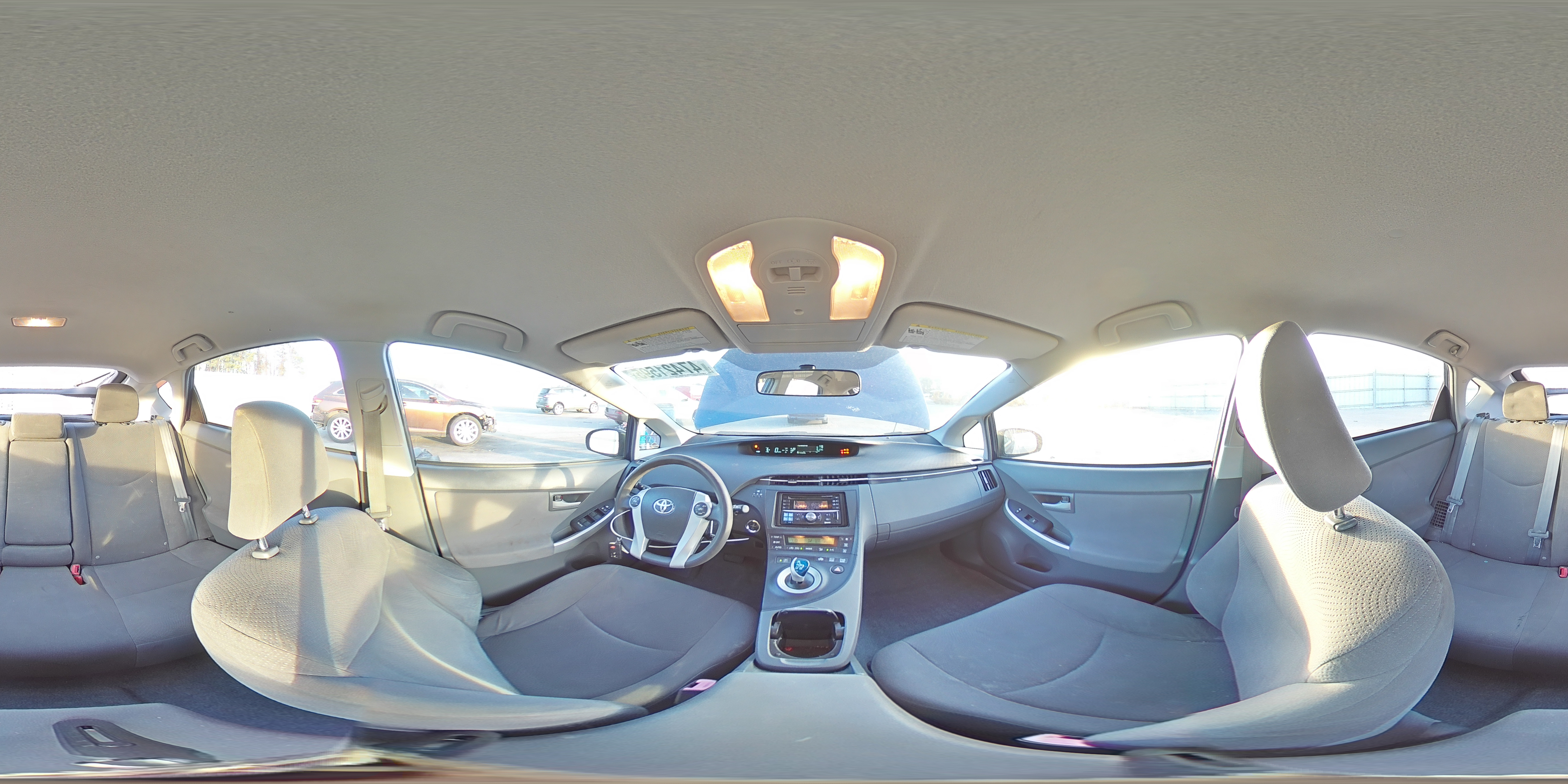 2010 Toyota Prius - Image 12