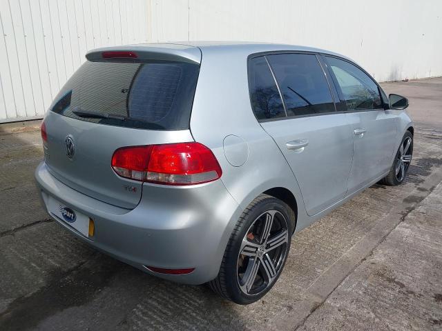 2011 VOLKSWAGEN GOLF MATCH