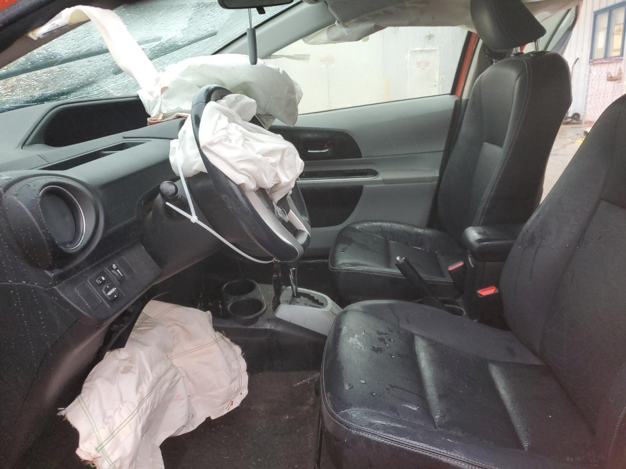 2014 Toyota Prius - Image 7