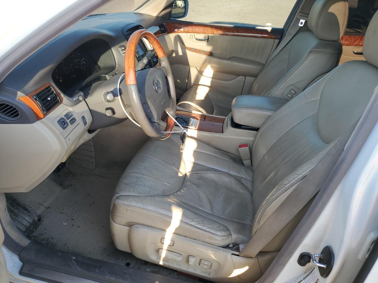 2004 Lexus LS - Image 7