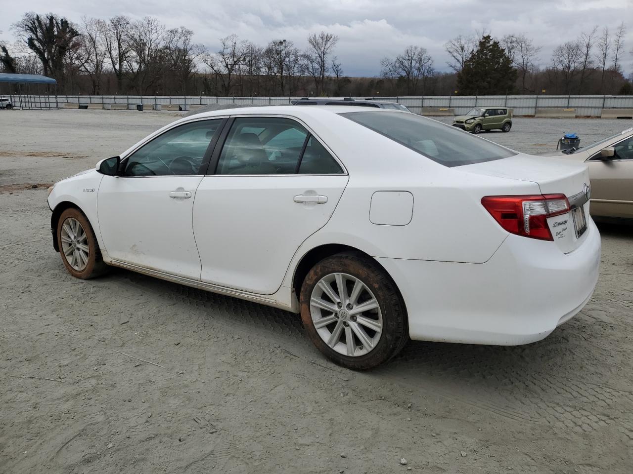 2013 Toyota Camry - Image 2