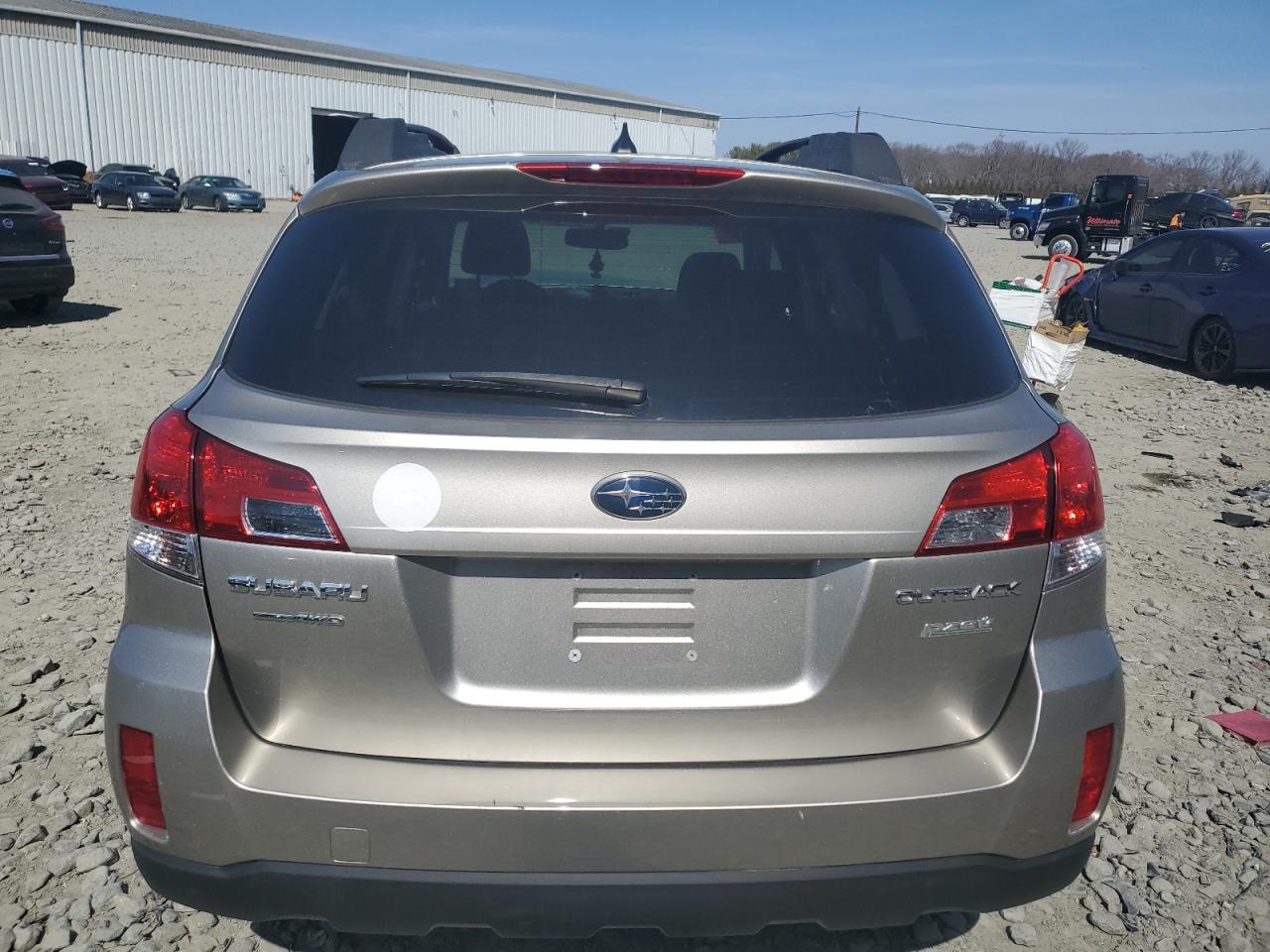 2014 Subaru Outback - Image 6
