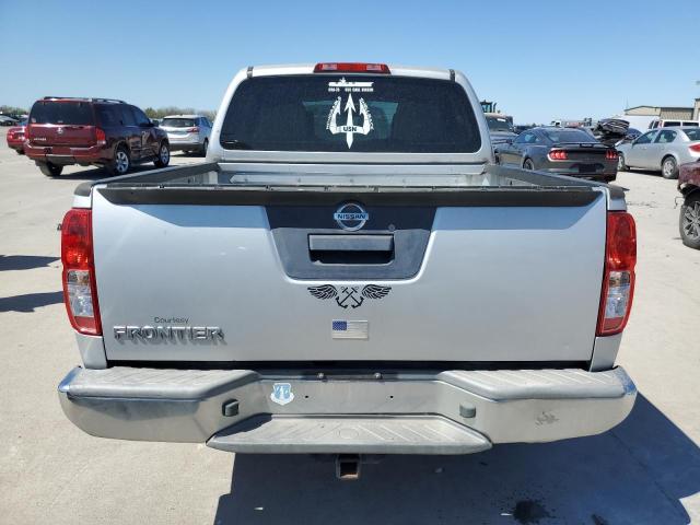  NISSAN FRONTIER 2015 Серебристый