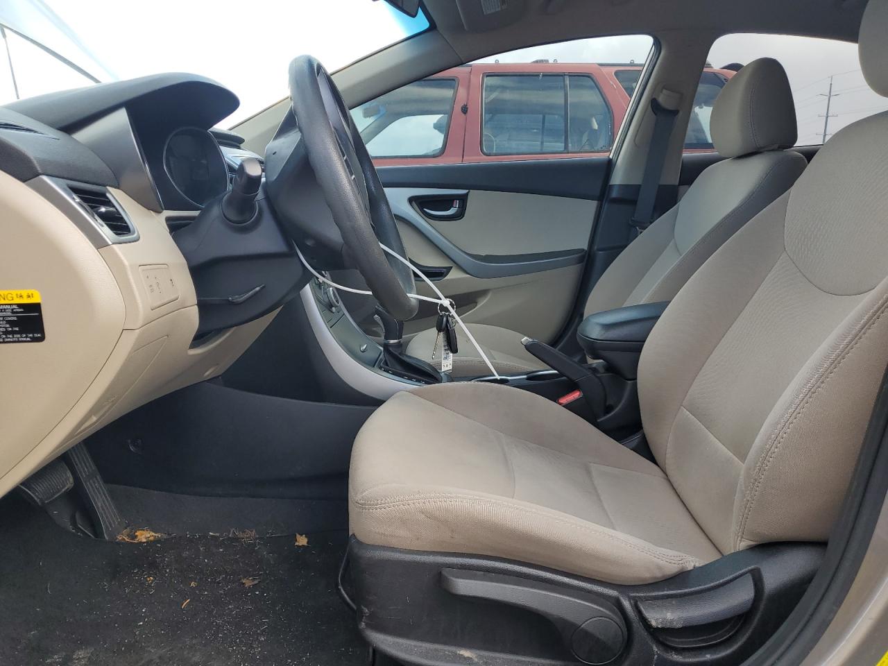 2016 Hyundai Elantra - Image 7
