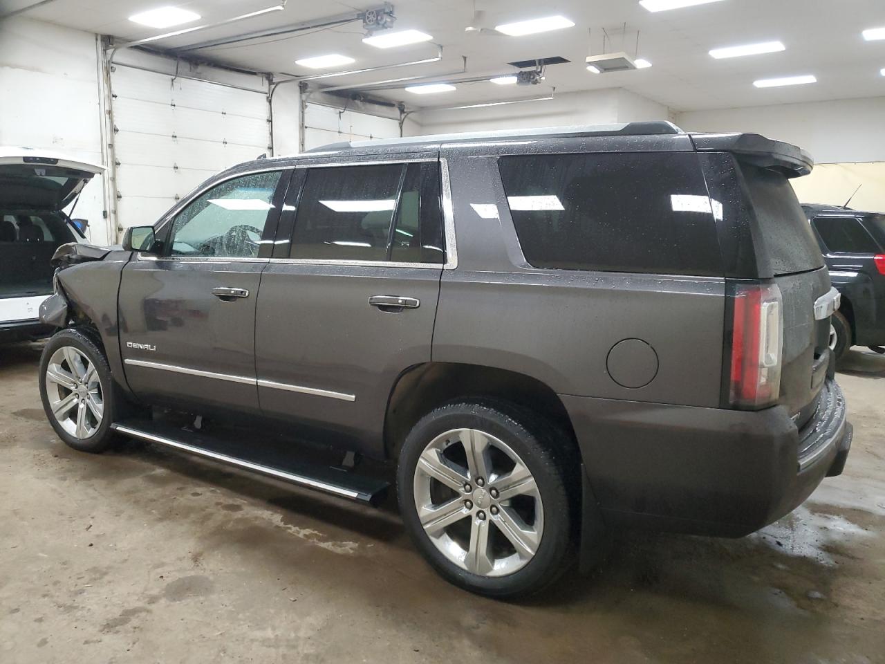 2018 GMC Yukon - Image 2