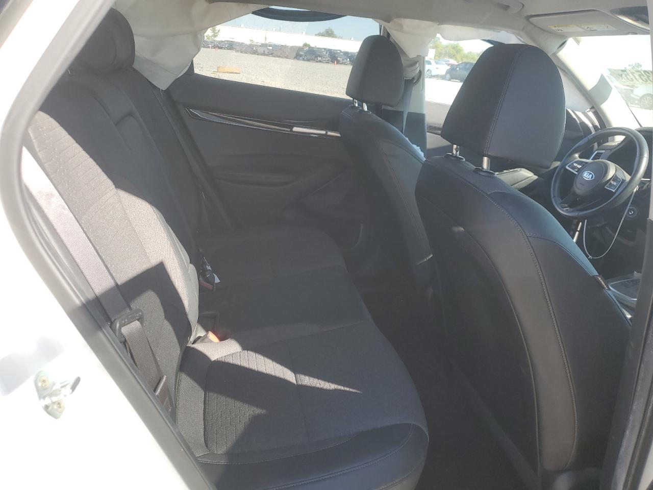 2021 Kia Seltos - Image 11