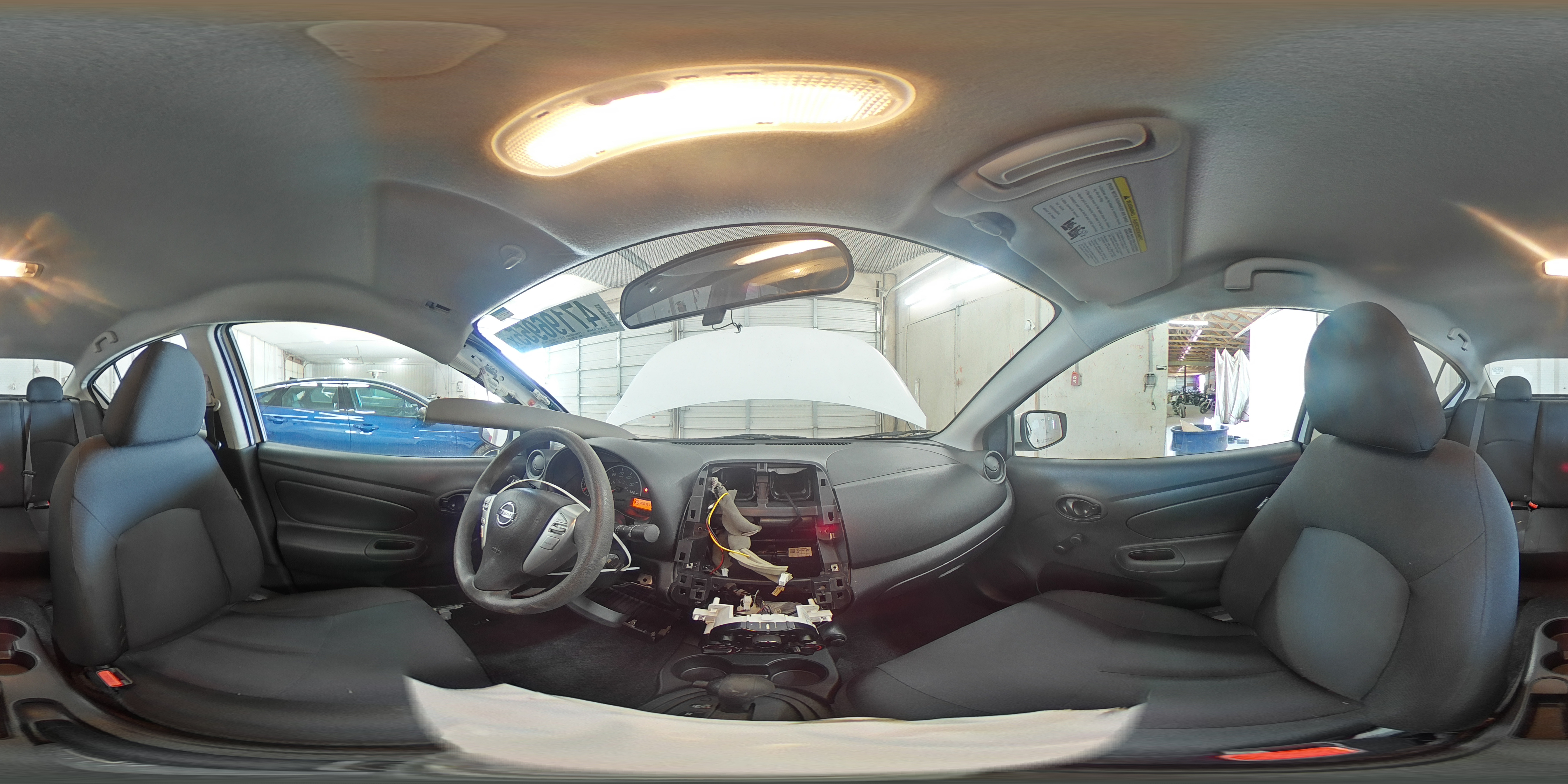 2018 Nissan Versa - Image 15