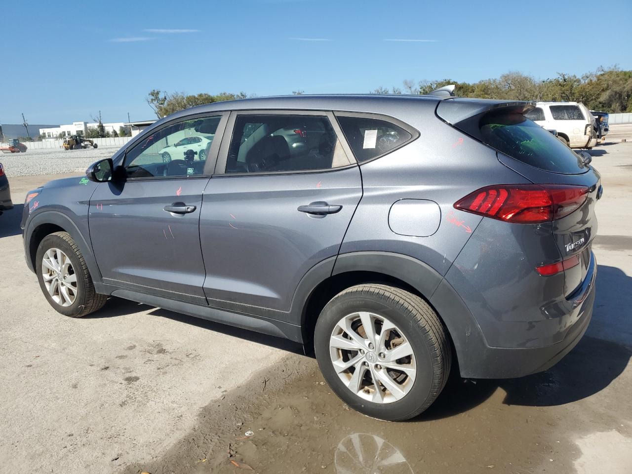 2021 Hyundai Tucson - Image 2