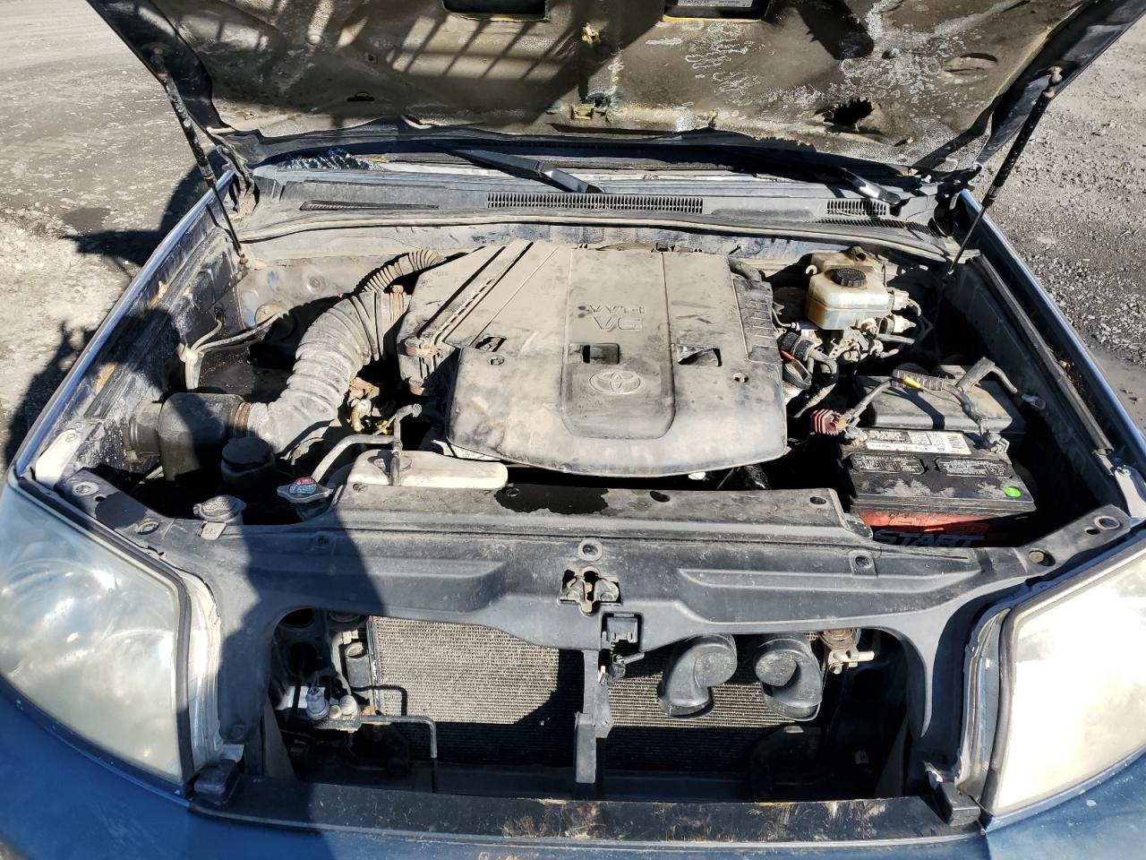 2004 Toyota 4Runner - Image 12