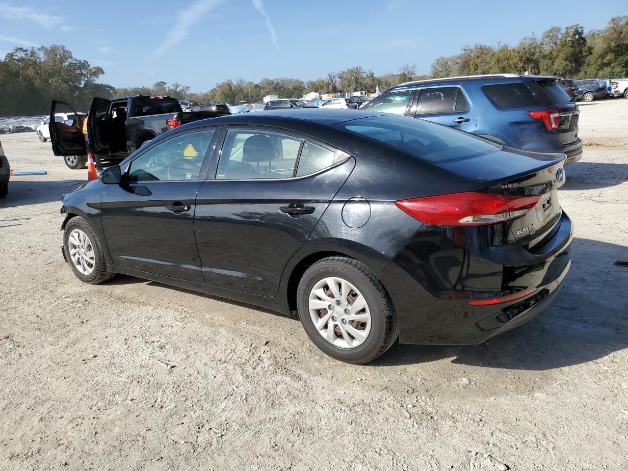 2018 Hyundai Elantra - Image 2