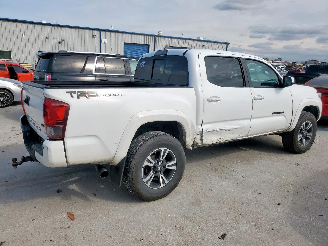5TFAZ5CN5KX084616 TOYOTA TACOMA 2019