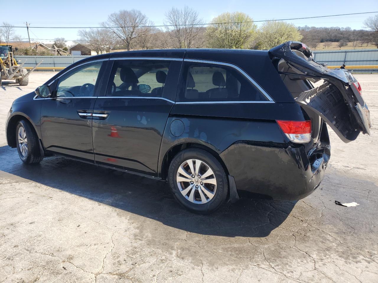 2015 Honda Odyssey - Image 2