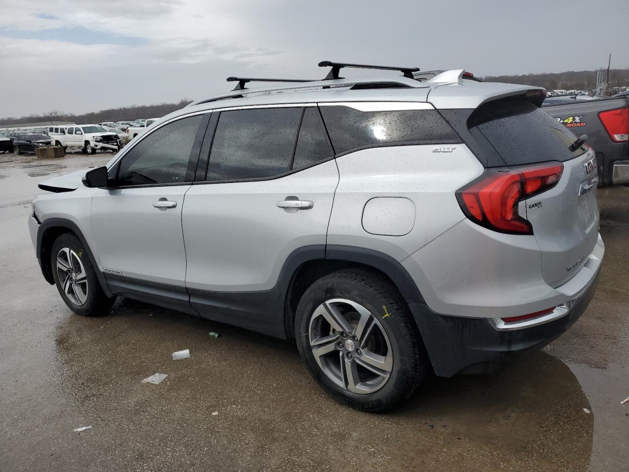 2020 GMC Terrain - Image 2