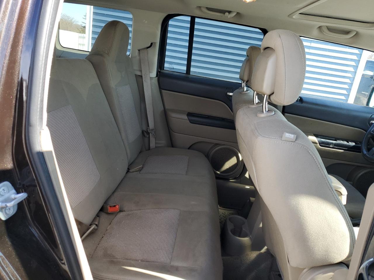 2014 Jeep Liberty (Patriot) - Image 11