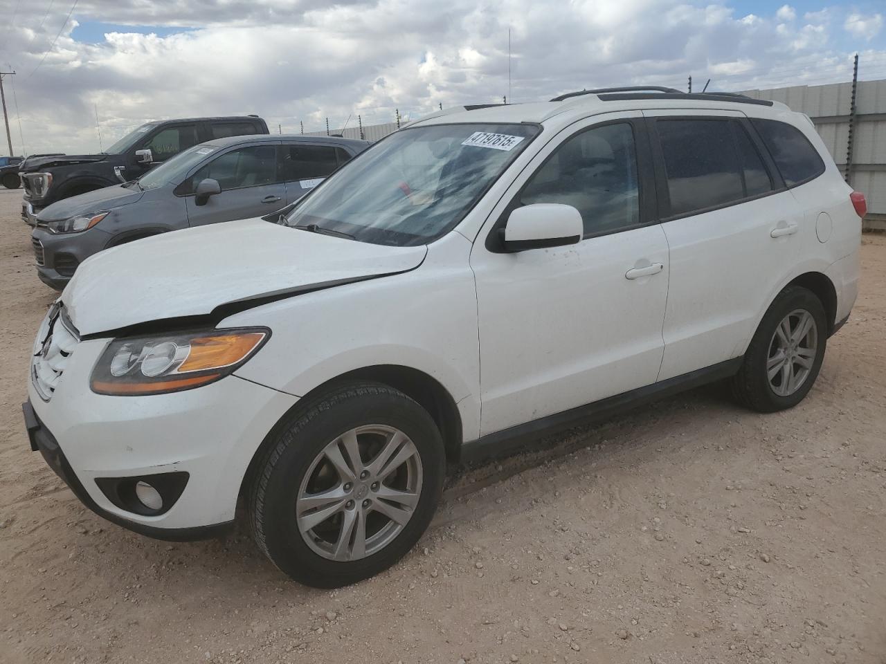 2010 Hyundai Santa Fe - Image 1