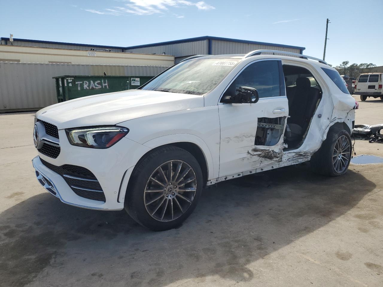 2022 Mercedes-Benz GLE - Image 1