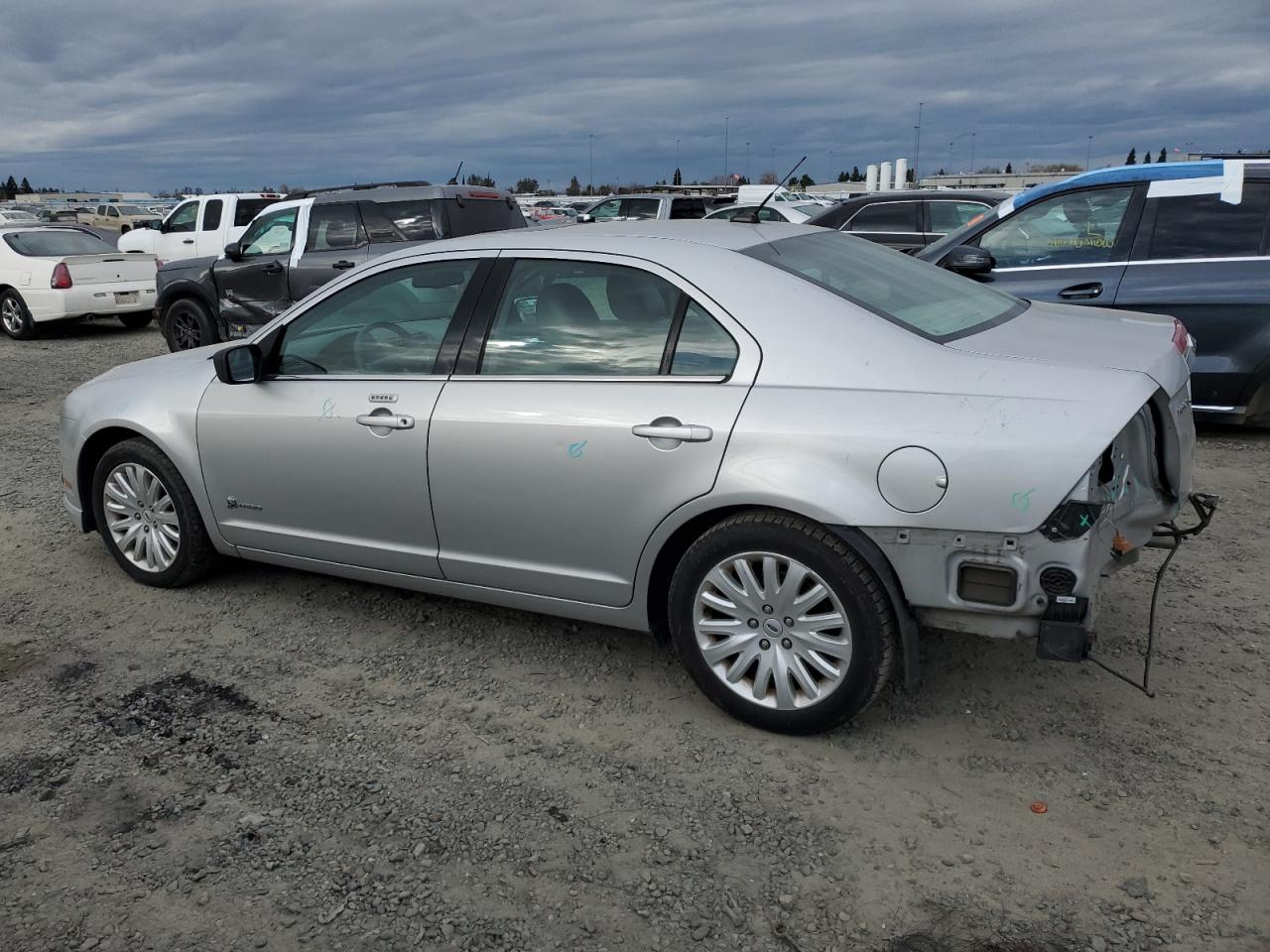 2010 Ford Fusion - Image 2