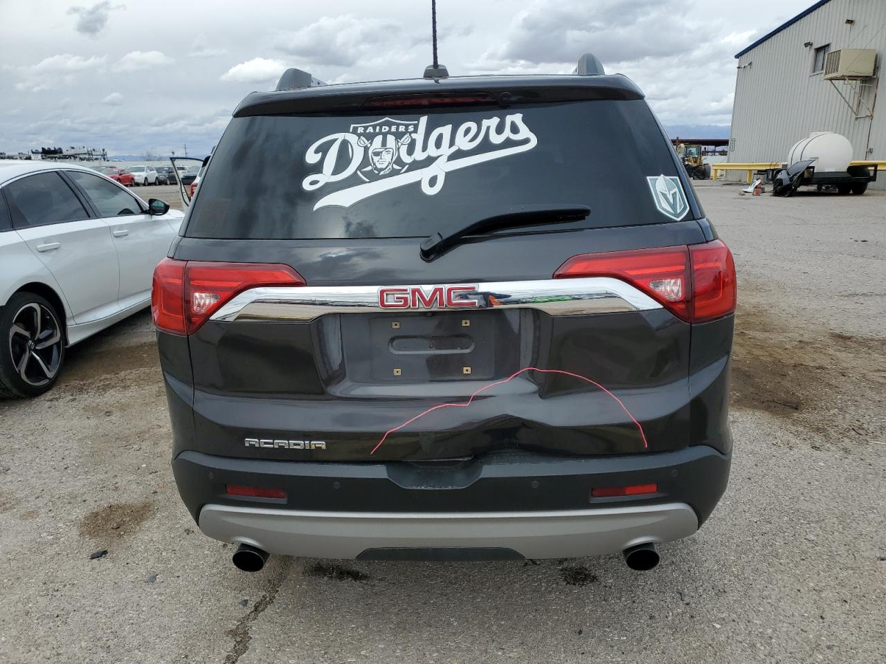 2017 GMC Acadia - Image 6